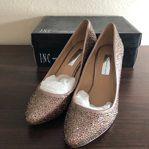 INC International Concepts Zitah Soft Bronze Classic Heels Womens Size 7 US - Picture 1 of 8